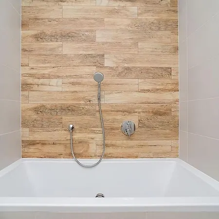 Stylish 2-bedroom With Balcony * Prague