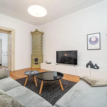 Stylish 2-bedroom With Balcony Prague